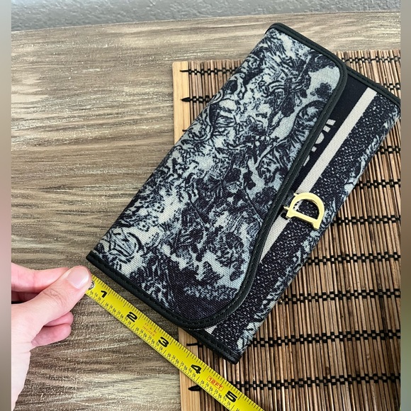 Dior Luxury Bundle Lot : Tiger Wallet, Pure Poison original, Hair Clips - Picture 10 of 16